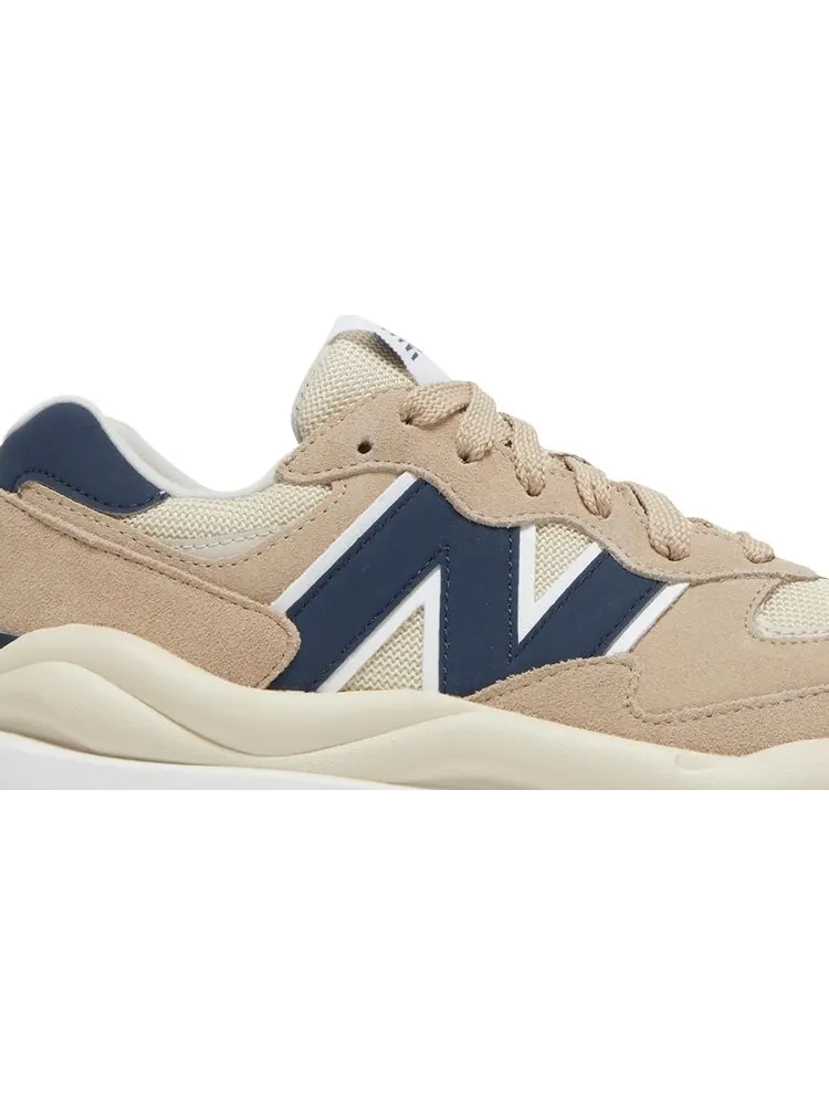 Кроссовки New Balance 57/40 'Mindful Grey' — изображение 2 из 8, серый