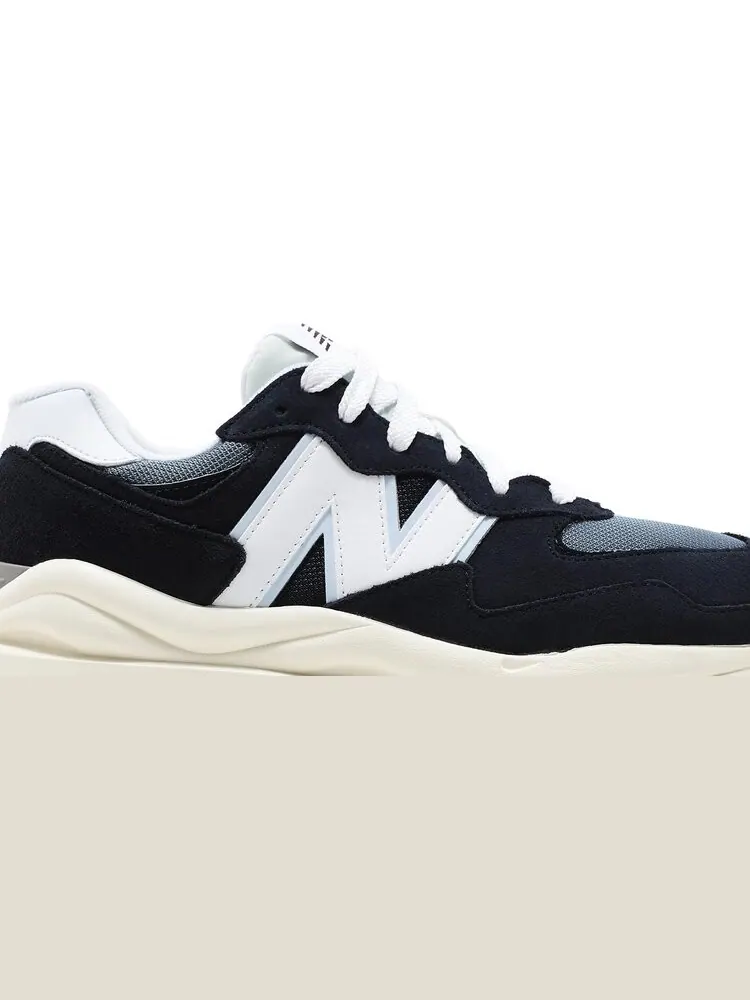 Кроссовки New Balance 57/40 — изображение 2 из 8, черный/кремовый