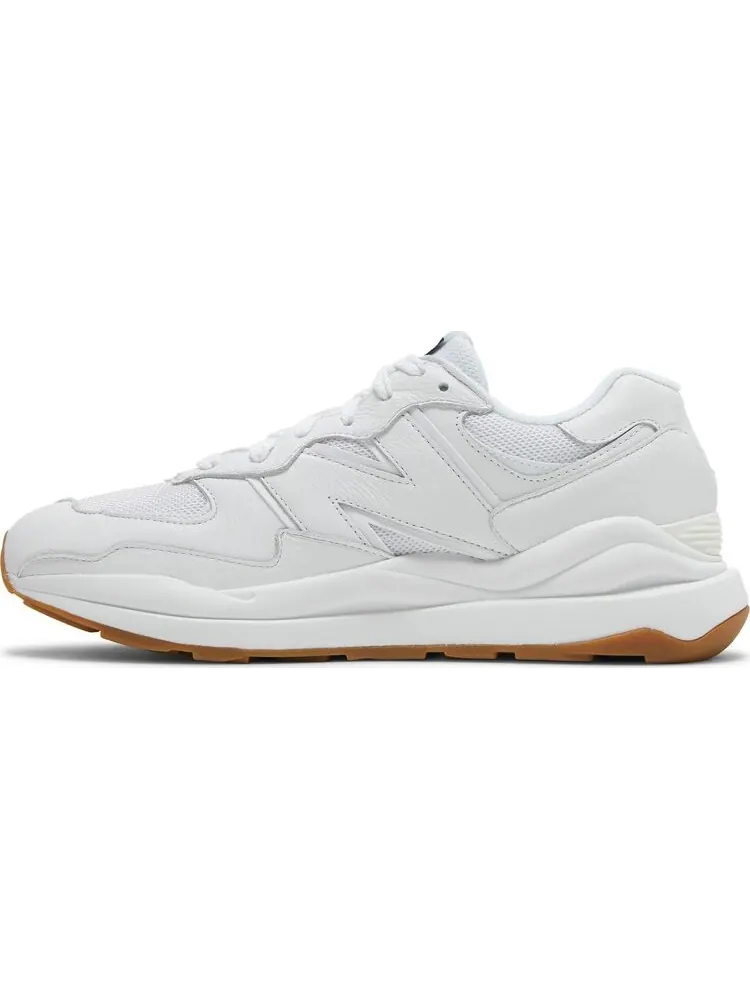 Кроссовки New Balance 57/40 'White Gum' — изображение 3 из 8, белый