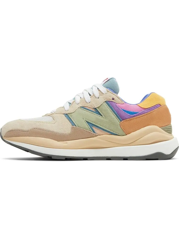Кроссовки New Balance 57/40 'Calm Taupe Vibrant Apricot' — изображение 3 из 8, серый
