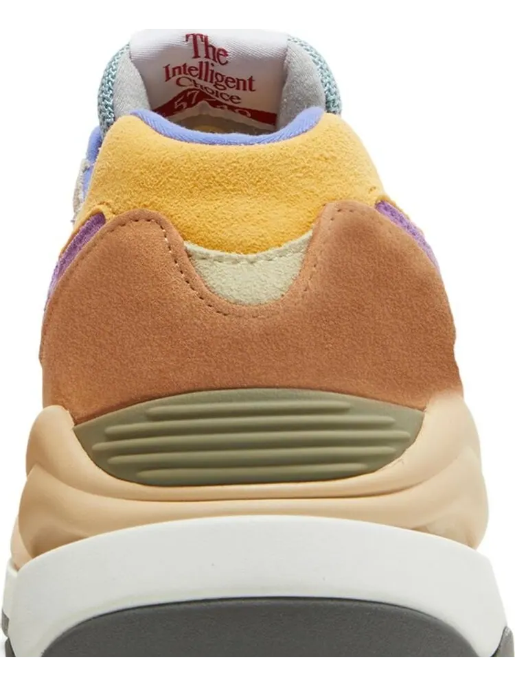 Кроссовки New Balance 57/40 'Calm Taupe Vibrant Apricot' — изображение 7 из 8, серый