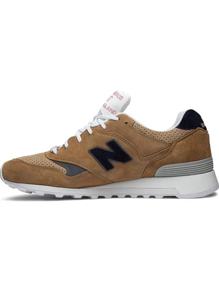 Кроссовки New Balance Sneakersnstuff x 577 'Grown Up' — изображение 3 из 8, загар