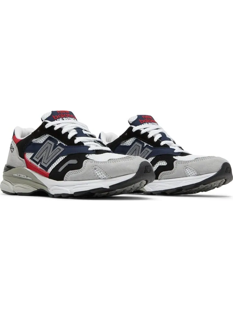 Кроссовки New Balance 920 Made In England 'Grey Black' — изображение 8 из 8, серый