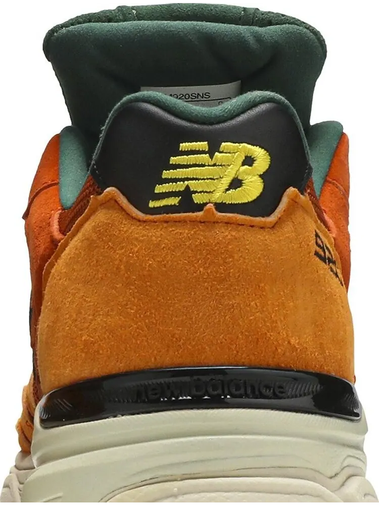 Кроссовки New Balance Sneakersnstuff x 920 Made in England 'SNS Sports World' — изображение 7 из 8, оранжевый