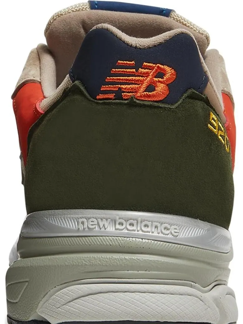 Кроссовки New Balance 920 Made in England 'Sand Dark Green' — изображение 7 из 8, загар