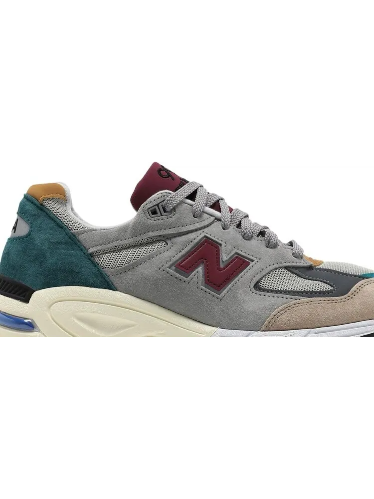 Кроссовки New Balance 990v2 Made in USA 'Grey Multi' — изображение 2 из 8, серый