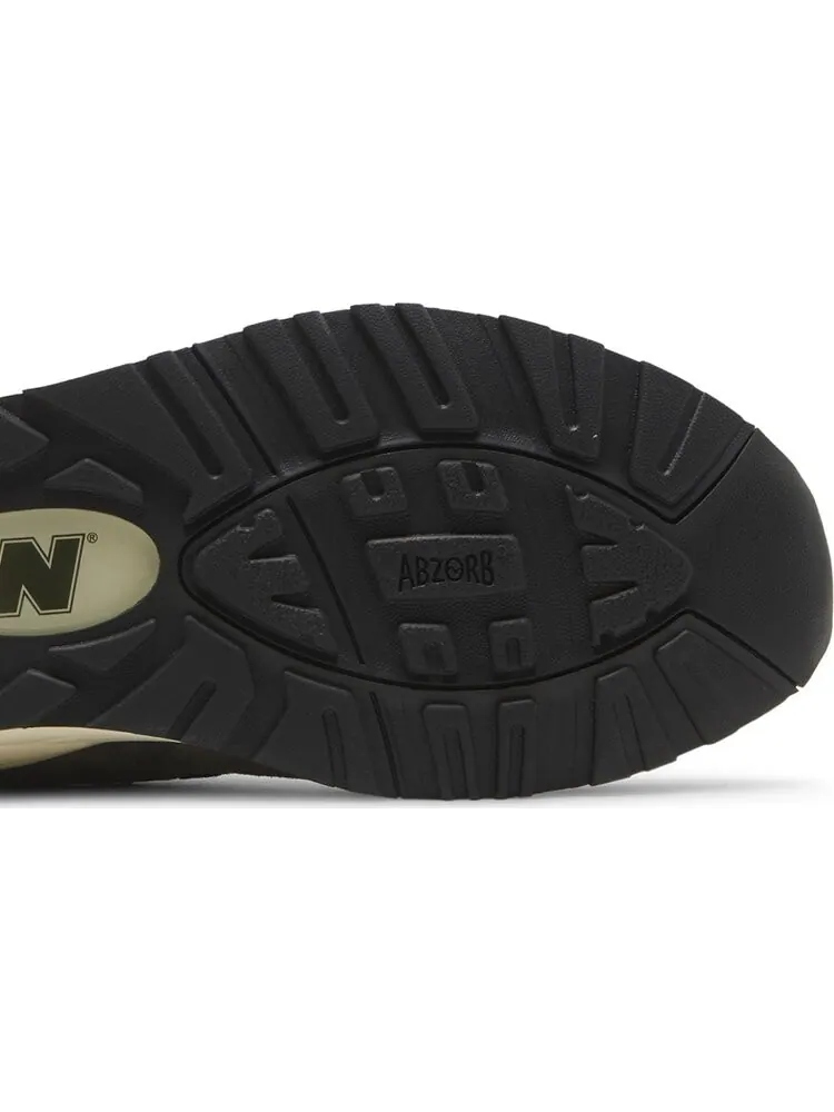 Кроссовки New Balance Teddy Santis x 990v2 Made in USA 'Grey' — изображение 5 из 8, серый