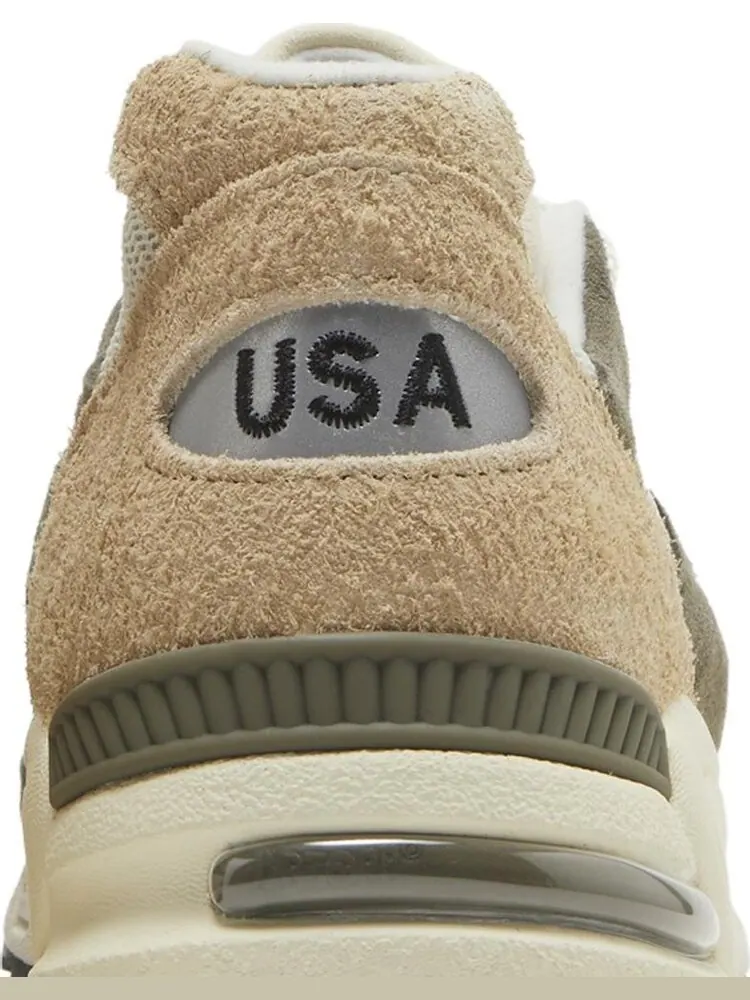 Кроссовки New Balance Teddy Santis x 990v2 Made in USA 'Grey' — изображение 7 из 8, серый