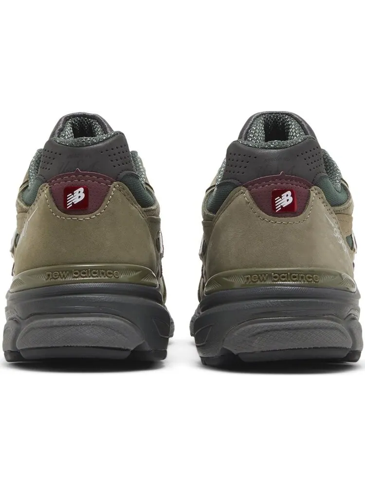 Кроссовки New Balance Teddy Santis x 990v3 Made in USA 'Green Purple' — изображение 6 из 8, зеленый