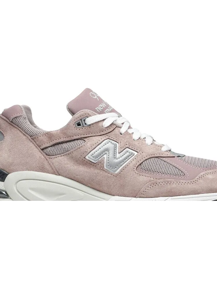 Кроссовки New Balance KITH x 990v2 Made in USA 'Dusty Rose' — изображение 2 из 8, розовый