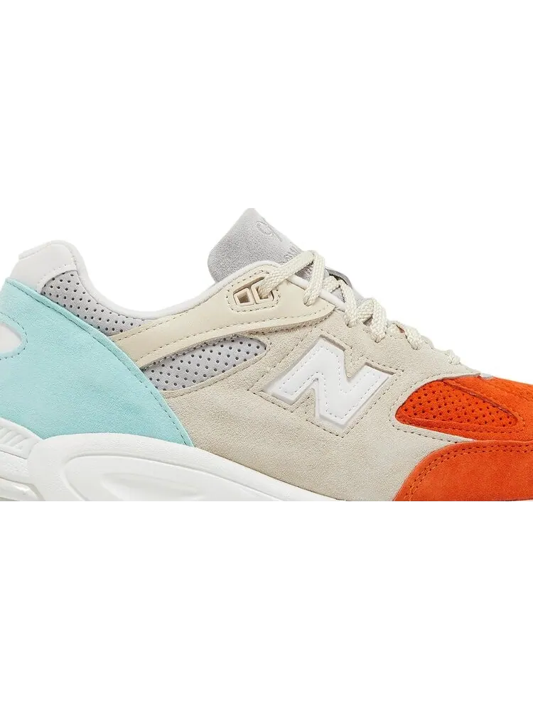 Кроссовки New Balance Kith x 990v2 Made in USA 'Cyclades' — изображение 2 из 8, мульти