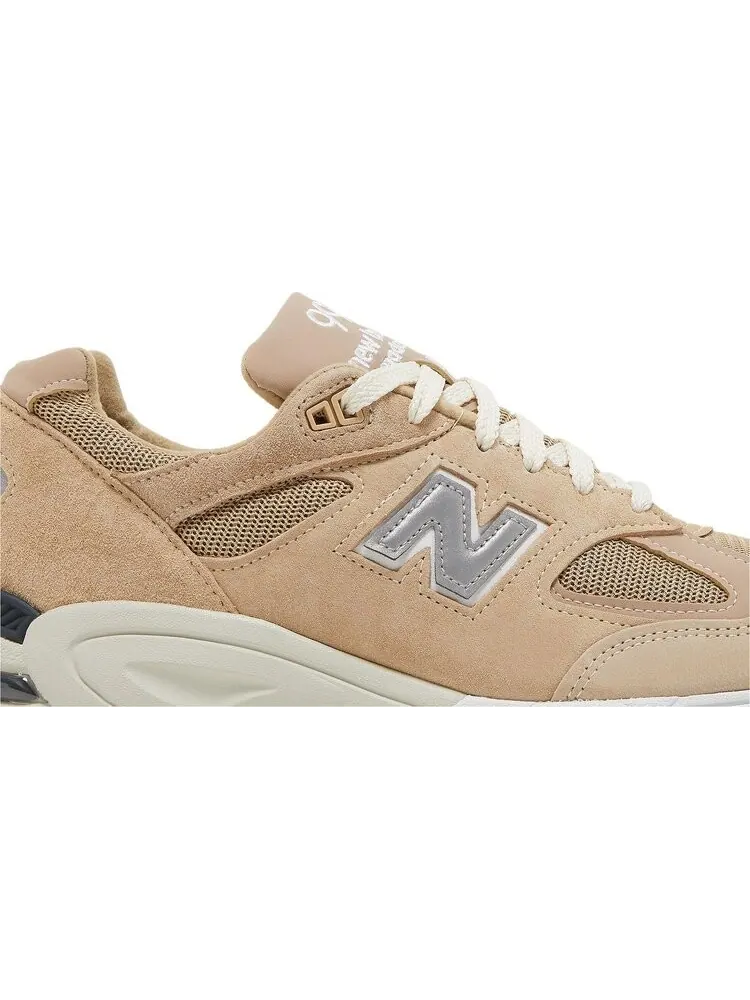 Кроссовки New Balance Kith x 990v2 Made in USA 'Tan' — изображение 2 из 8, загар