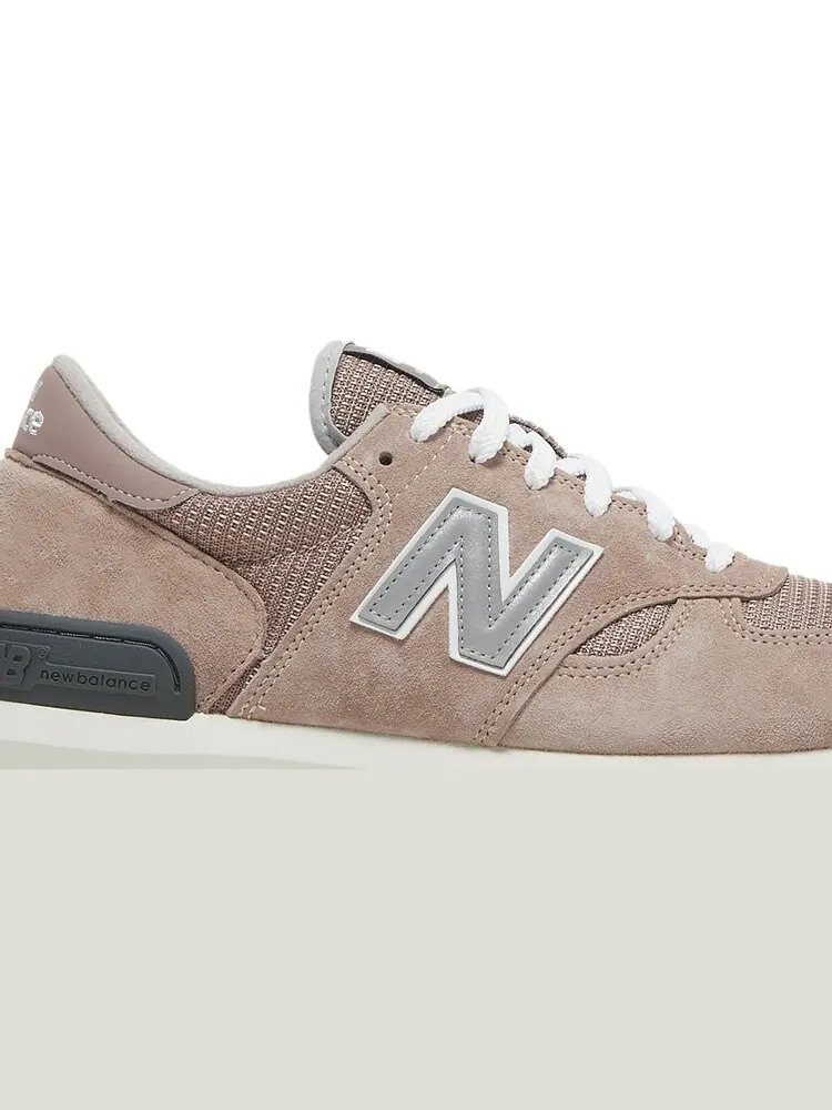 Кроссовки New Balance Kith x 990v1 Made In USA 'Dusty Rose' — изображение 2 из 8, розовый
