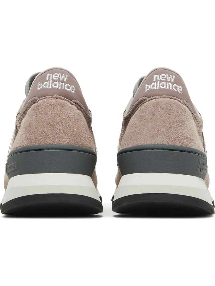 Кроссовки New Balance Kith x 990v1 Made In USA 'Dusty Rose' — изображение 6 из 8, розовый