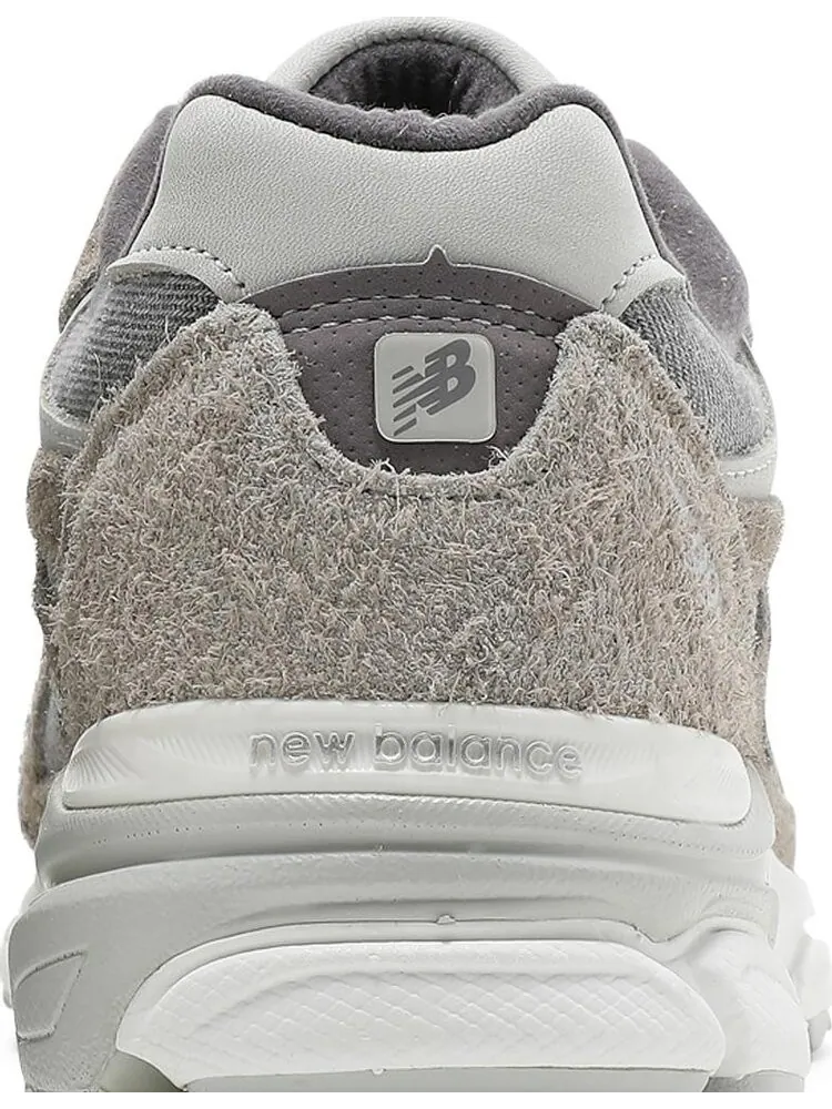 Кроссовки New Balance Levi's x 990v3 Made In USA 'Elephant Skin' — изображение 7 из 8, загар