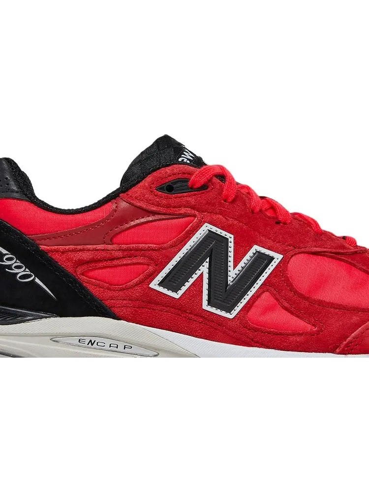 Кроссовки New Balance 990v3 'Red Suede' Made In USA — изображение 2 из 8, красный