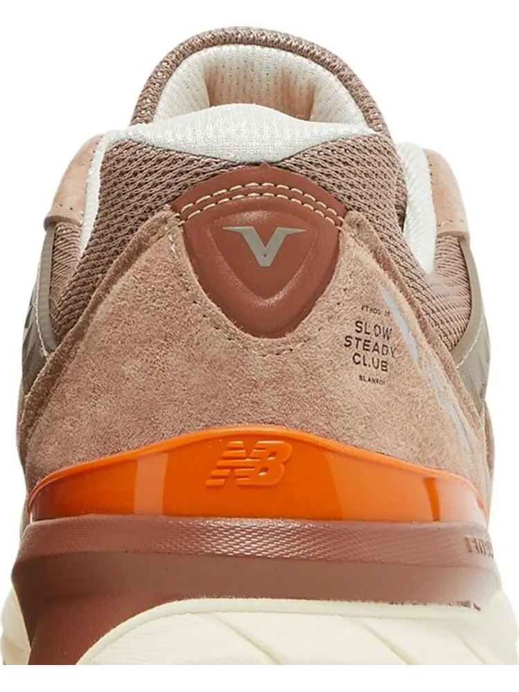 Кроссовки New Balance Slow Steady Club x 990v5 Made in USA 'Brown' — изображение 7 из 8, коричневый
