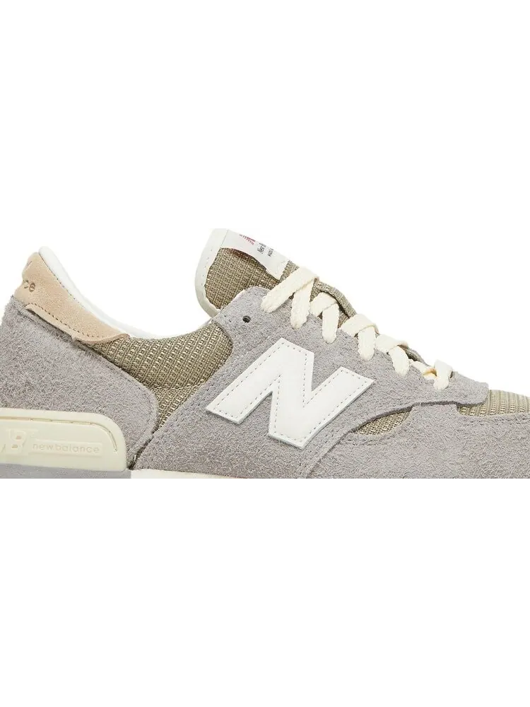 Кроссовки New Balance Teddy Santis x 990v1 Made in USA 'Marblehead' — изображение 2 из 8, серый