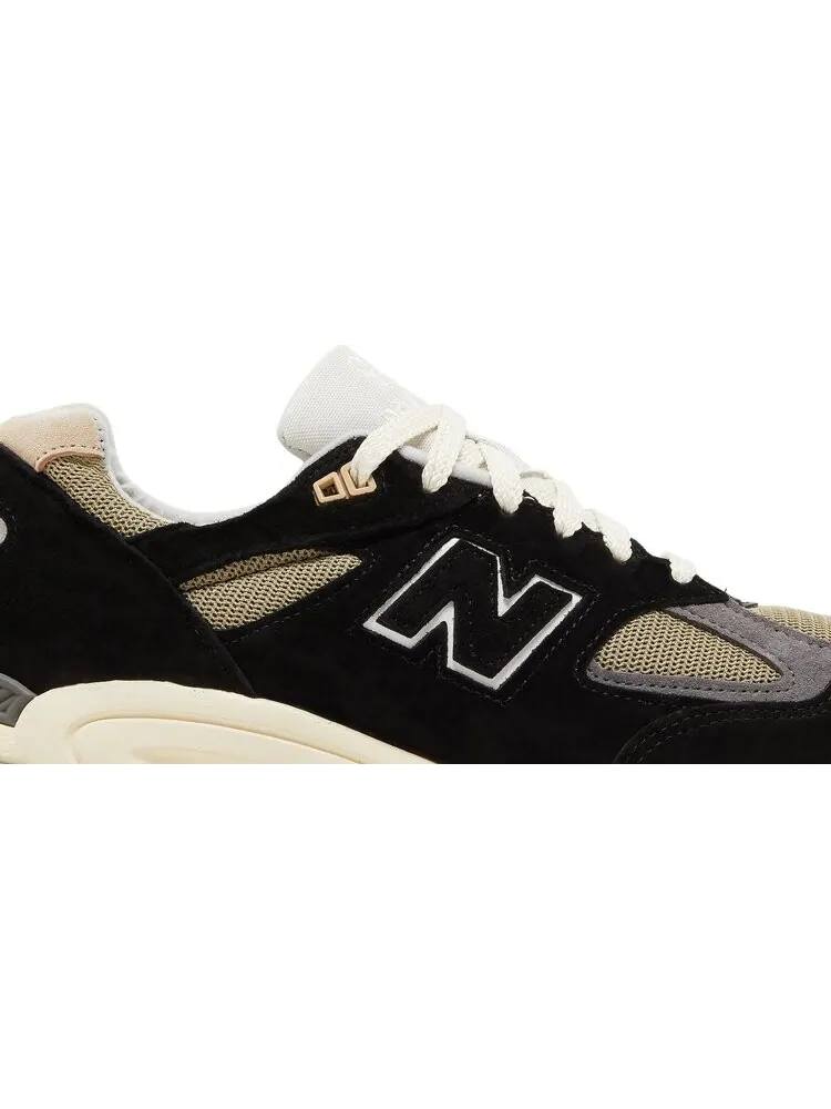 Кроссовки New Balance Teddy Santis x 990v2 Made in USA 'Black' — изображение 2 из 8, черный