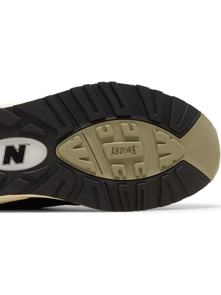 Кроссовки New Balance Teddy Santis x 990v2 Made in USA 'Black' — изображение 5 из 8, черный