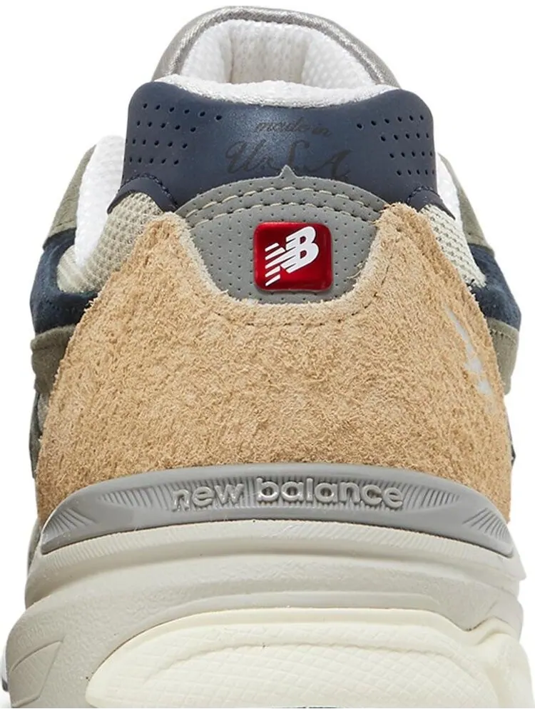 Кроссовки New Balance Teddy Santis x 990v3 Made in USA 'Olive' — изображение 7 из 8, серый