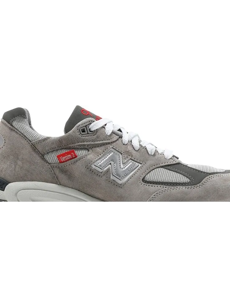 Кроссовки New Balance 990v2 Made in USA — изображение 2 из 8, серый/красный