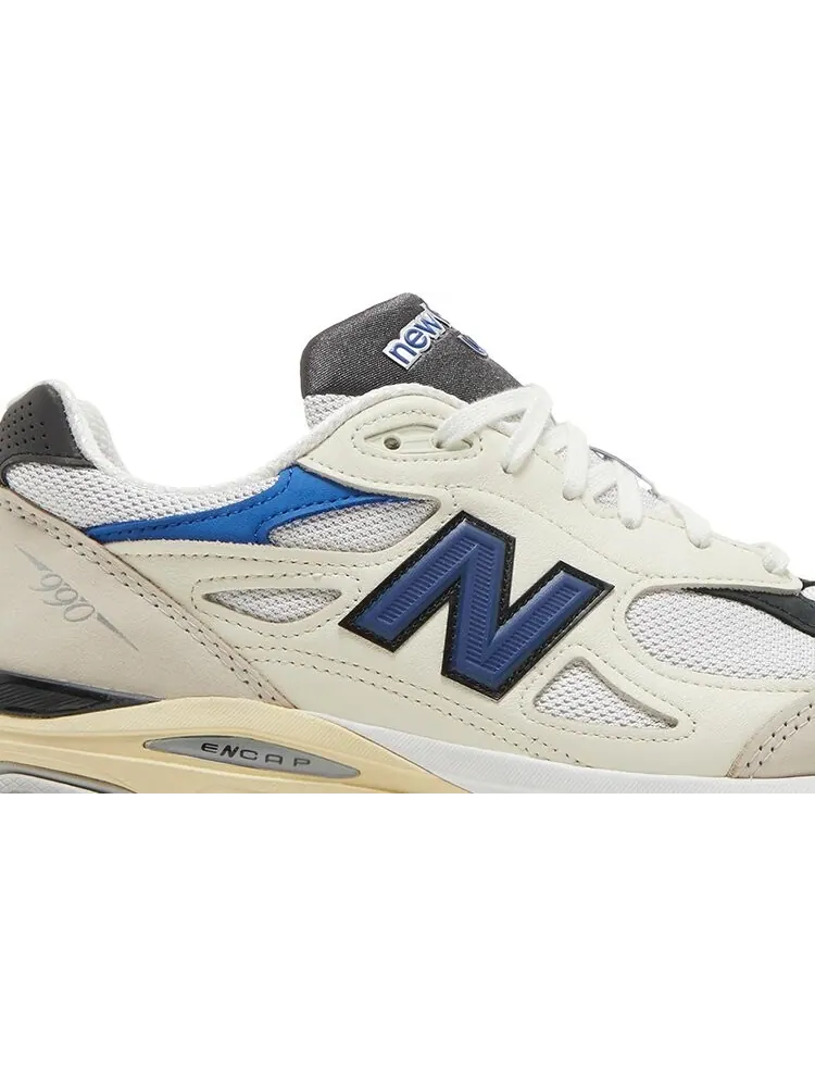 Кроссовки New Balance Teddy Santis x 990v3 Made in USA 'White Blue' — изображение 2 из 8, белый