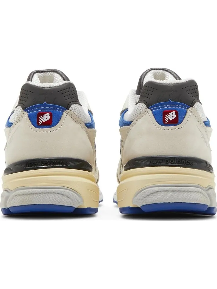 Кроссовки New Balance Teddy Santis x 990v3 Made in USA 'White Blue' — изображение 6 из 8, белый