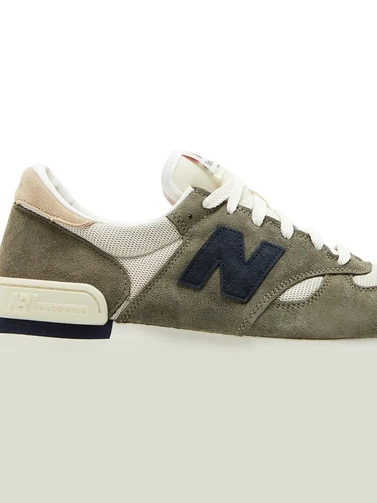 Кроссовки New Balance Teddy Santis x 990v1 Made in USA 'Grey' — изображение 2 из 8, серый