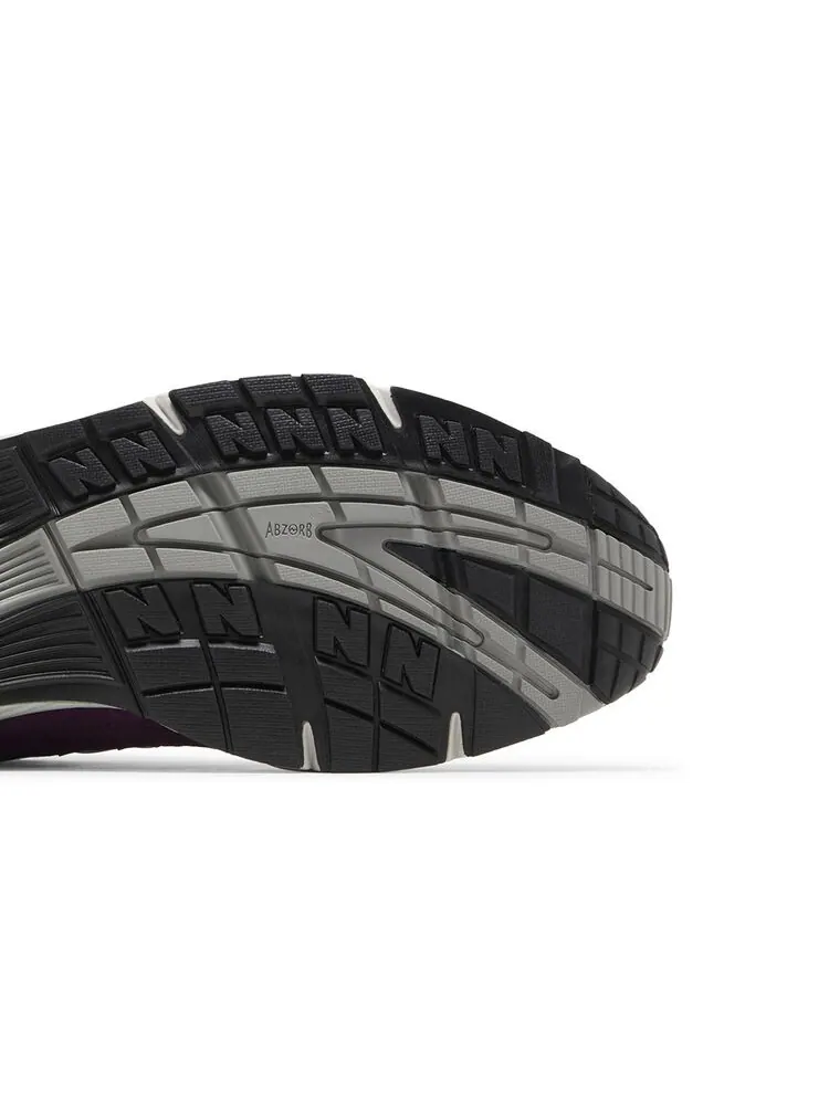 Кроссовки New Balance 991 Made in England Grape Juice — изображение 5 из 6, красный
