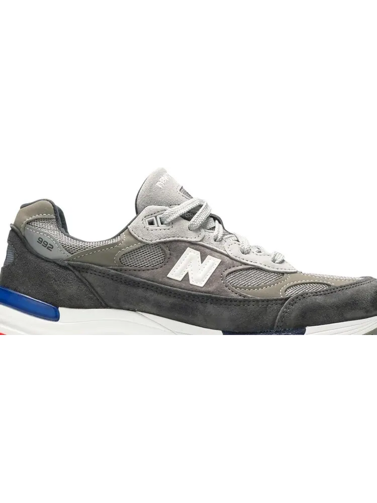 Кроссовки New Balance 992 Made in USA 'Grey' — изображение 2 из 8, серый