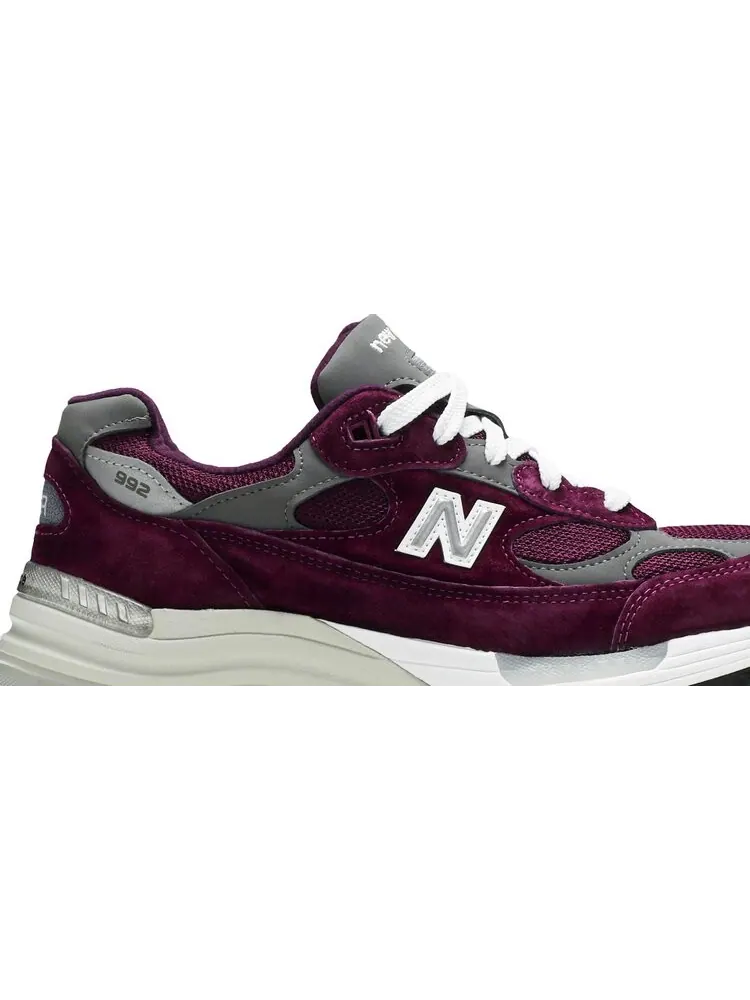 Кроссовки New Balance 992 Made in USA 'Maroon' — изображение 2 из 8, красный