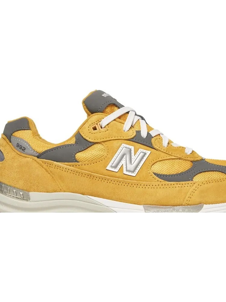 Кроссовки New Balance 992 Made in USA 'Gold Cream' — изображение 2 из 8, золото