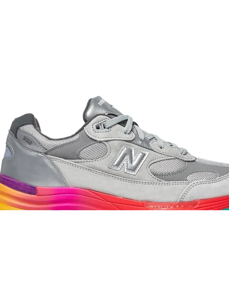 Кроссовки New Balance 992 Made in USA 'Grey Multi' — изображение 2 из 8, серый