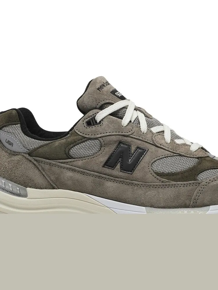 Кроссовки New Balance JJJJound x 992 Made in USA 'Grey' — изображение 2 из 8, серый