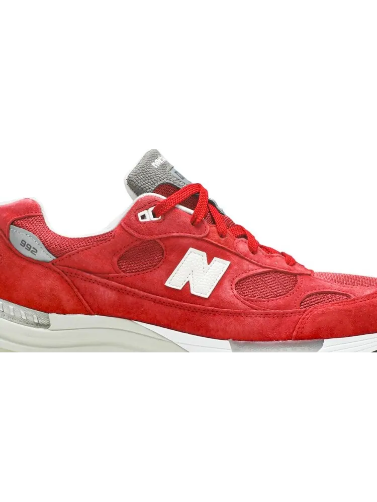 Кроссовки New Balance Kith x 992 Made in USA 'Kithmas Collection - Team Red' — изображение 2 из 8, красный