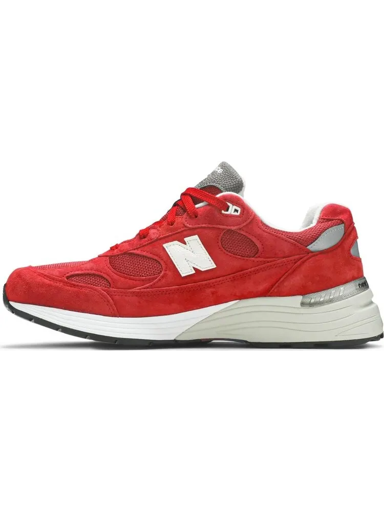 Кроссовки New Balance Kith x 992 Made in USA 'Kithmas Collection - Team Red' — изображение 3 из 8, красный