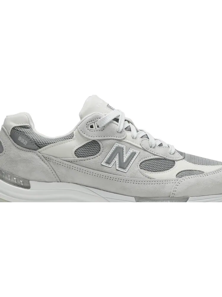 Кроссовки New Balance 992 Made in USA 'White Silver' — изображение 2 из 8, серый