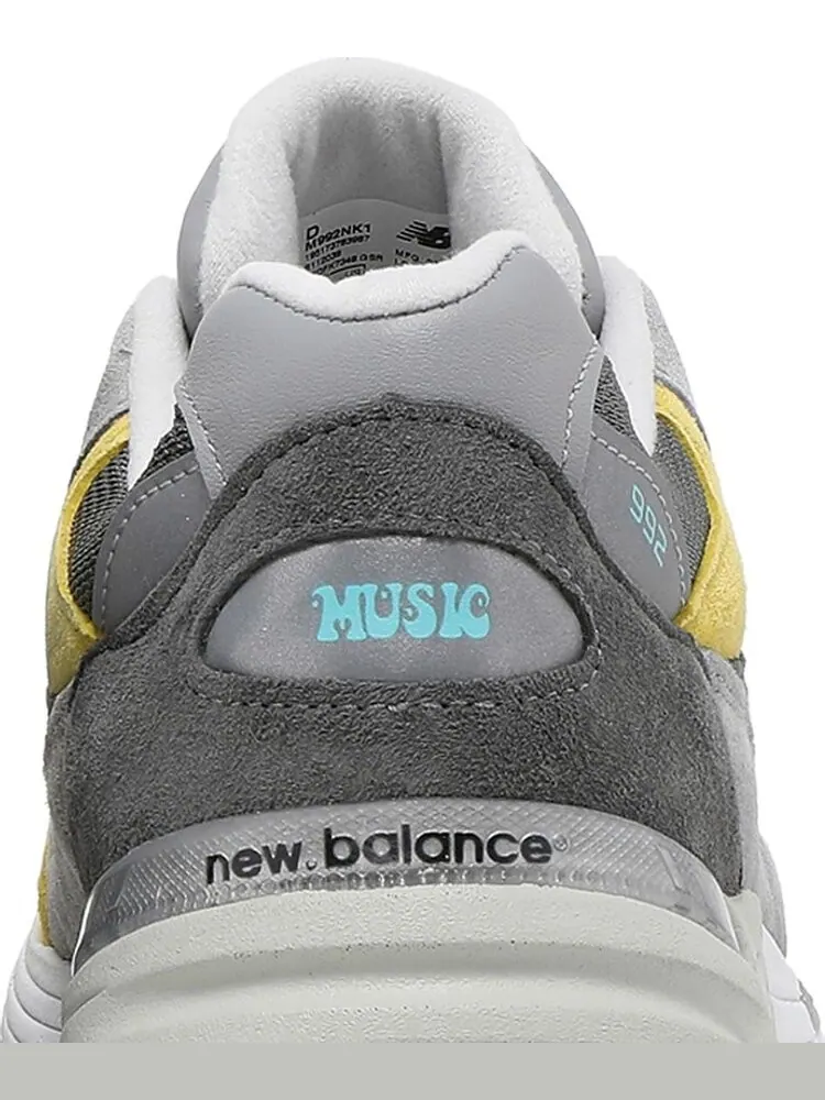 Кроссовки New Balance Amoeba Music x Nice Kicks x 992 Made in USA 'Peace Through Music - Grey' — изображение 7 из 8, желтый