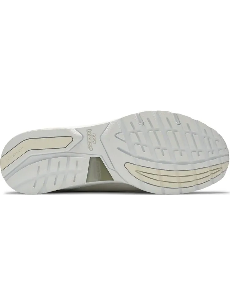 Кроссовки New Balance Paperboy Paris x 992 Made in USA 'Fried Egg' — изображение 4 из 8, бежевый