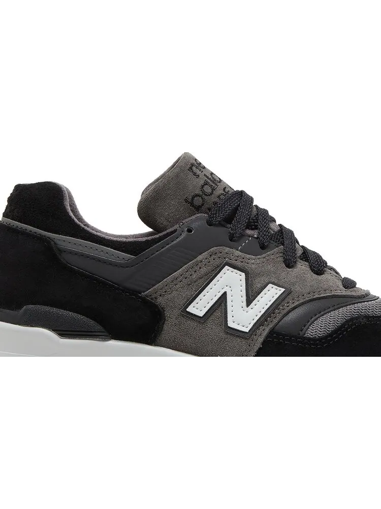 Кроссовки New Balance 997 — изображение 2 из 8, черный