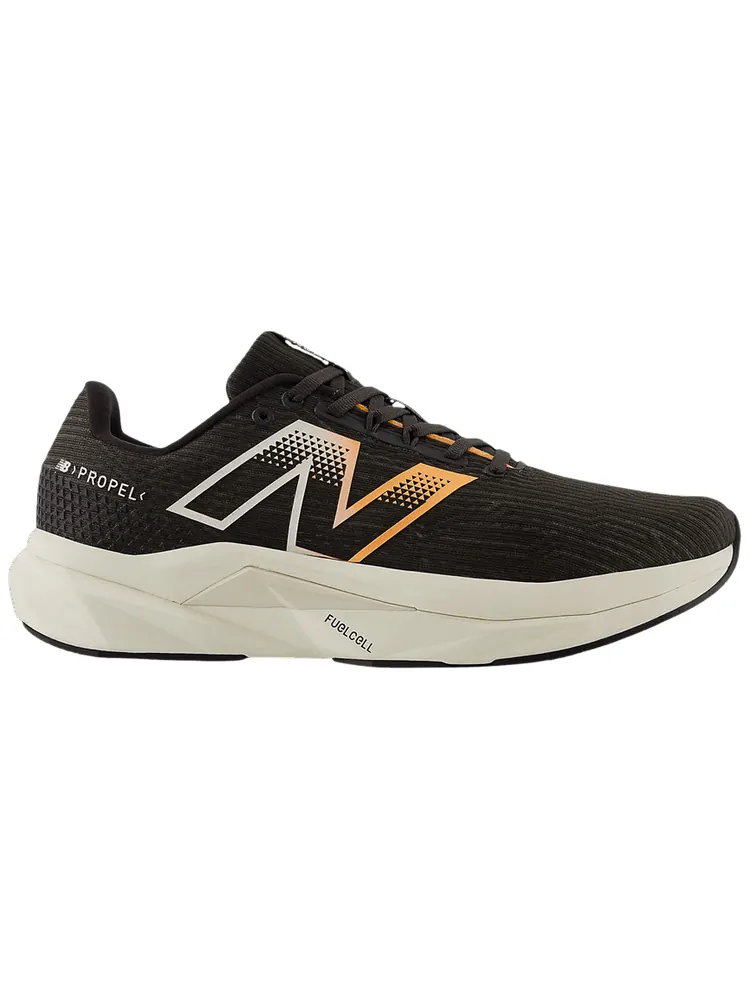 Кроссовки New Balance FuelCell Propel v5 2E Wide 'Black Hot Mango' — изображение 1 из 1, черный