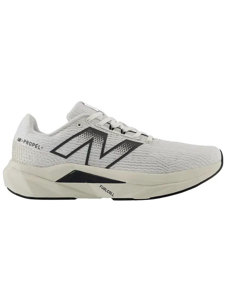 Кроссовки New Balance FuelCell Propel v5 2E Wide 'White Black Cement' — изображение 1 из 1, белый