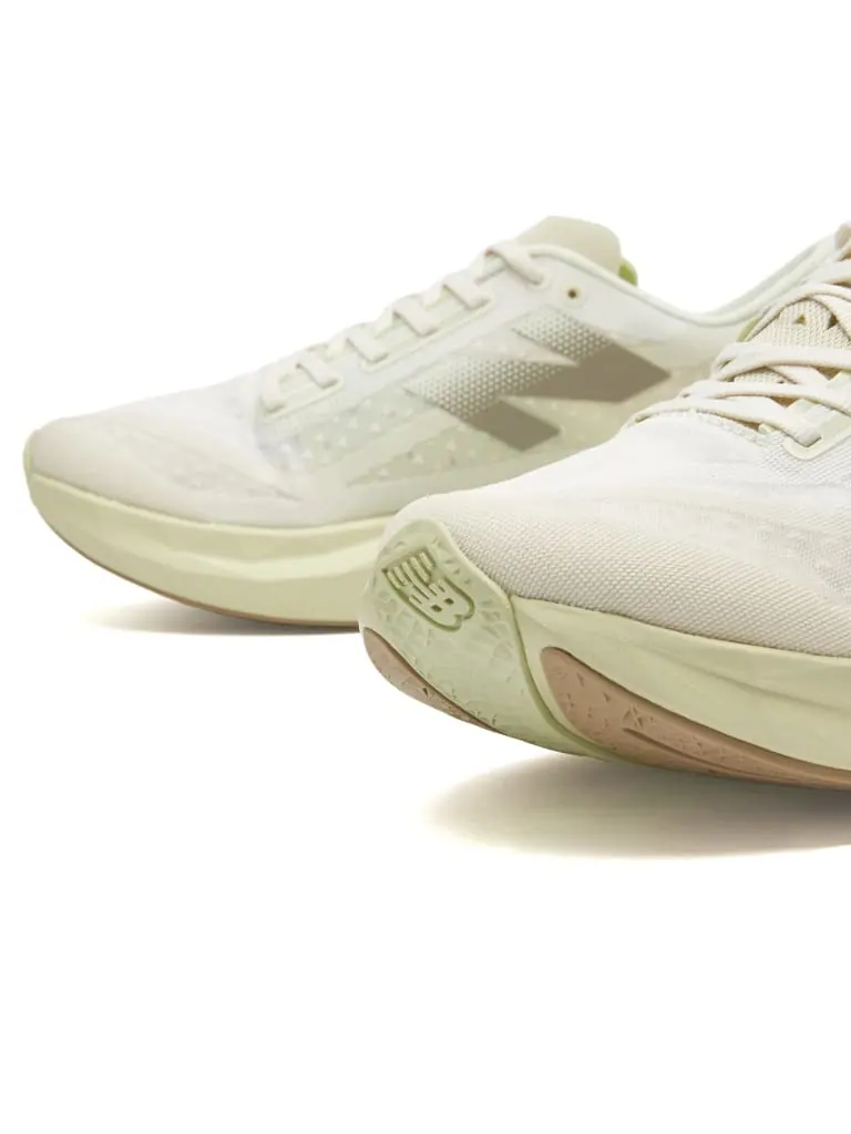 Кроссовки FuelCell Rebel v4 'Linen Lichen Green' — изображение 4 из 6, зеленый