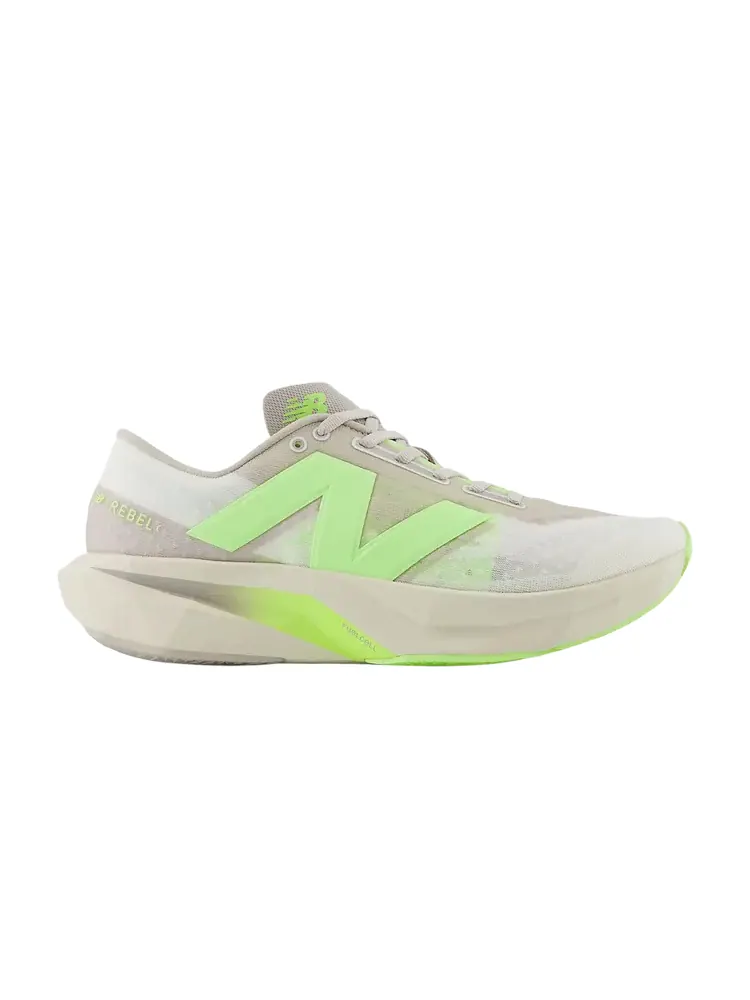 Кроссовки New Balance FuelCell Rebel v4 — изображение 1 из 1, бежевый