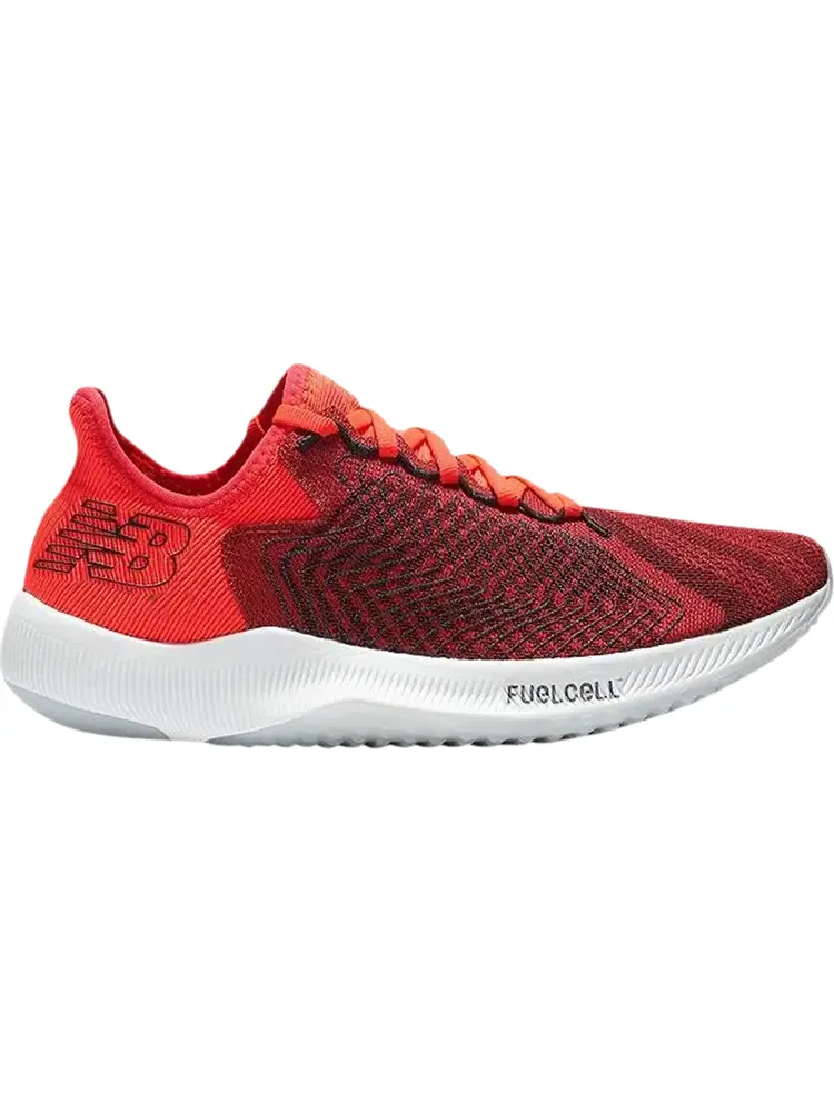 Кроссовки New Balance FuelCell Rebel 2E Wide 'Red' — изображение 1 из 1, красный
