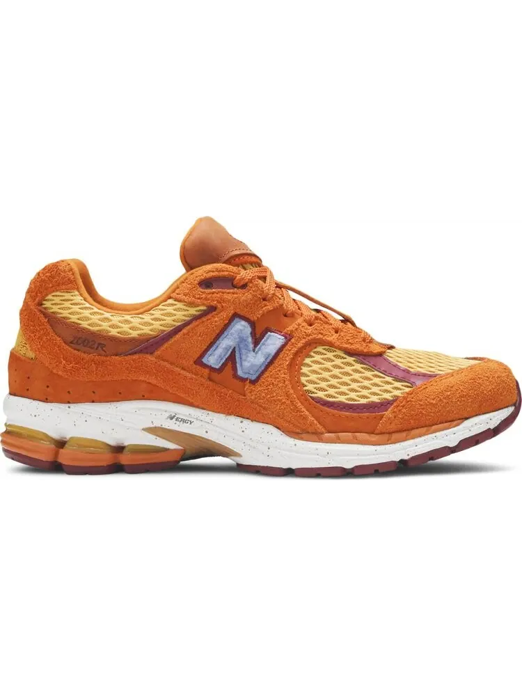 Кроссовки New Balance Salehe Bembury x 2002R 'Peace Be The Journey' — изображение 1 из 8, оранжевый