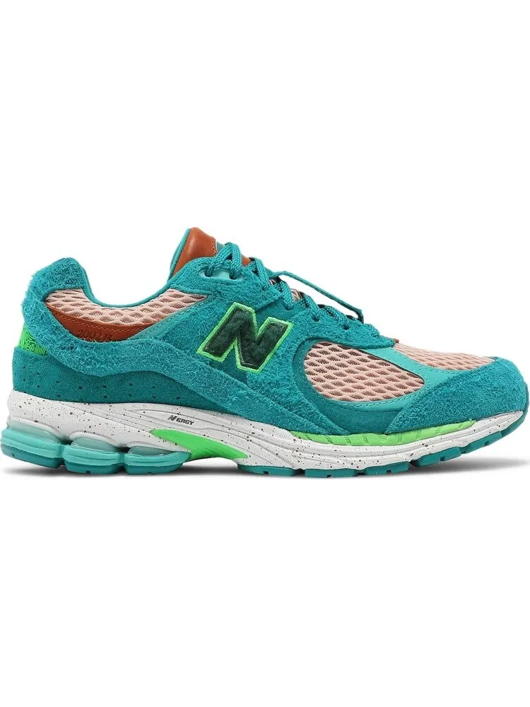Кроссовки New Balance 2002R 'Water Be The Guide' от Salehe Bembury — изображение 1 из 8, бирюзовый