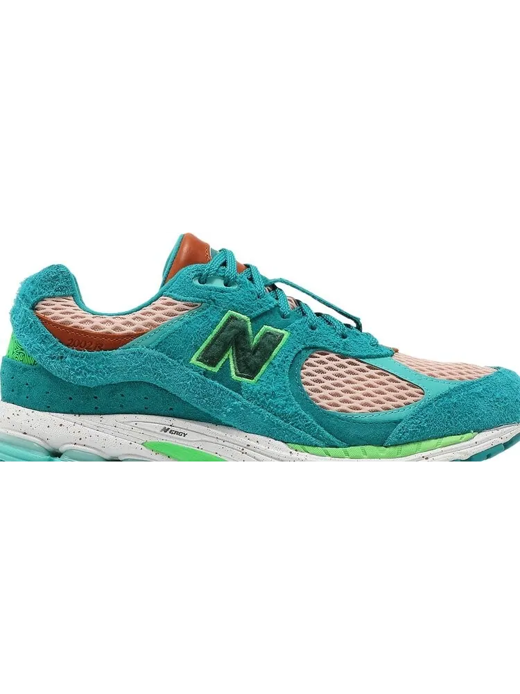 Кроссовки New Balance 2002R 'Water Be The Guide' от Salehe Bembury — изображение 2 из 8, бирюзовый