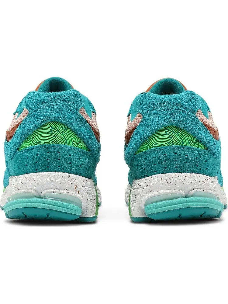 Кроссовки New Balance 2002R 'Water Be The Guide' от Salehe Bembury — изображение 6 из 8, бирюзовый